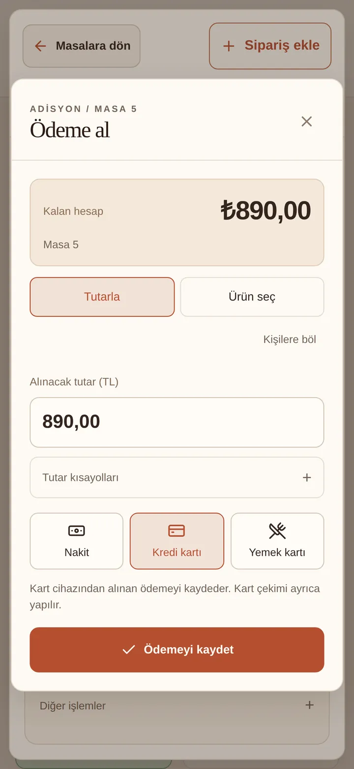 Ödeme al penceresi: tutarla, ürün seç, kişilere böl; nakit, kredi kartı, yemek kartı